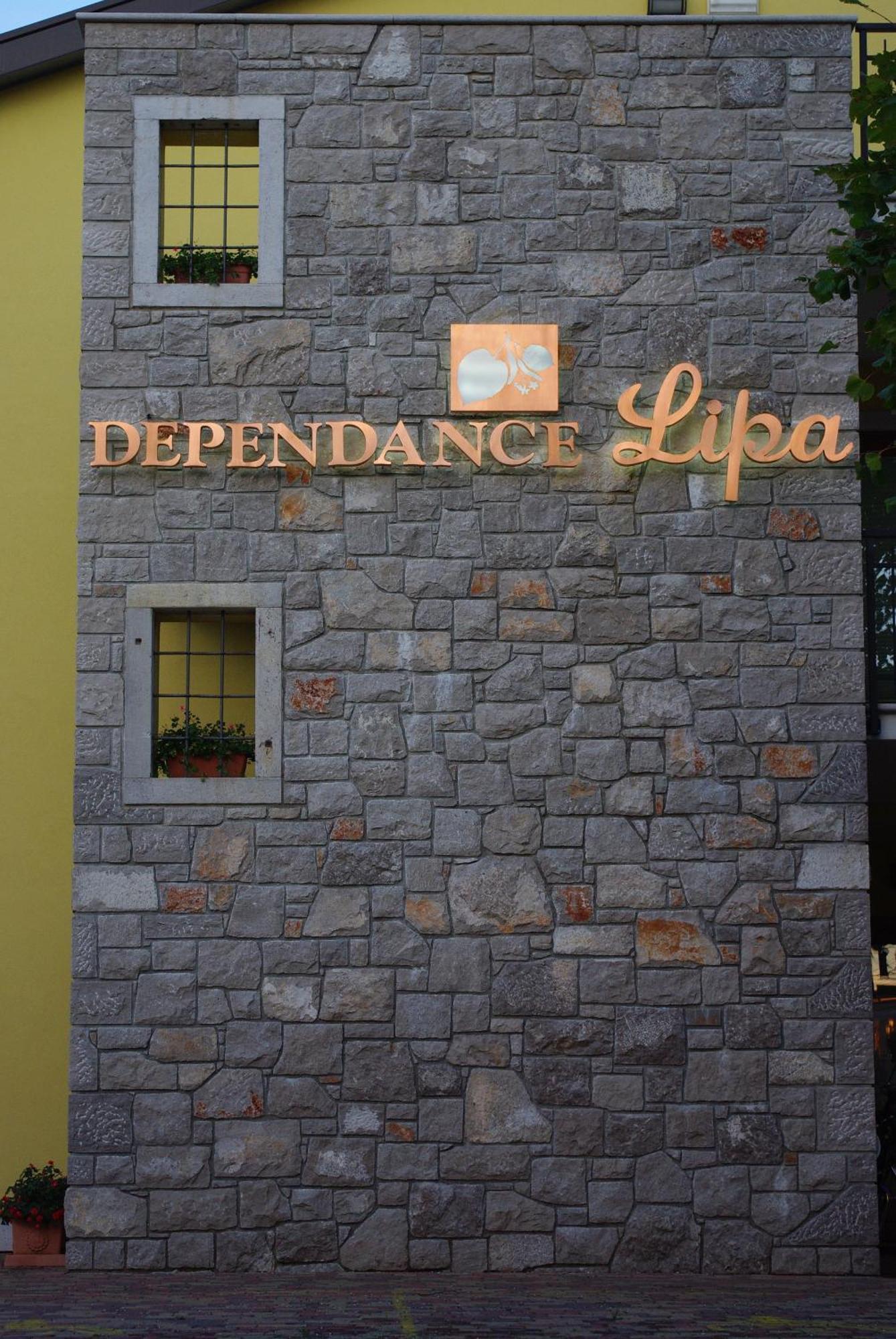 Dependance Lipa Hotel Basovizza Buitenkant foto